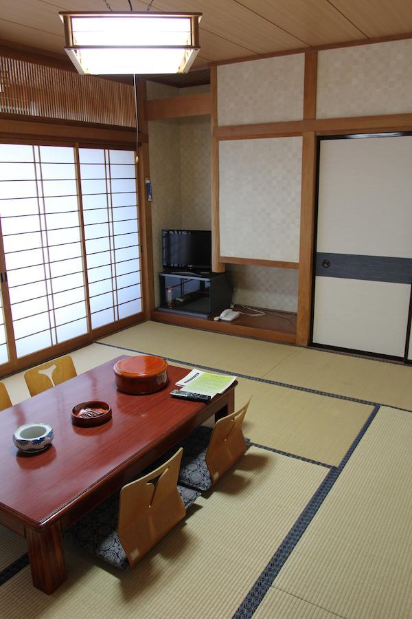 Hotel Cottage Shirakawa Sekinosato الغرفة الصورة